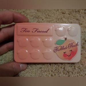 Too Faced Tickled Peach Eye Shadow Palette